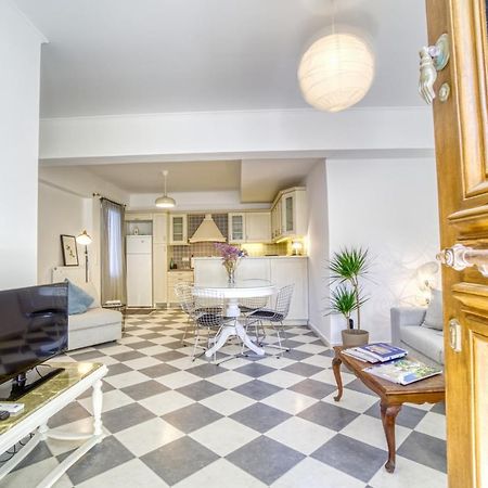 Stylish, Cozy 2-Bdr Flat In Andros Town By Explore Andros Luaran gambar